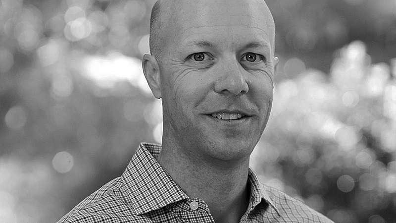 Chris Dahl BW 800x450