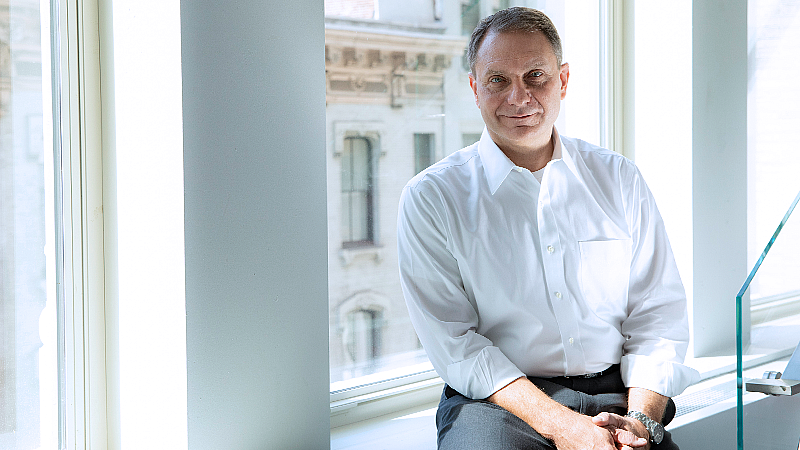 Gregory Giandiordano INFR8933 800x450